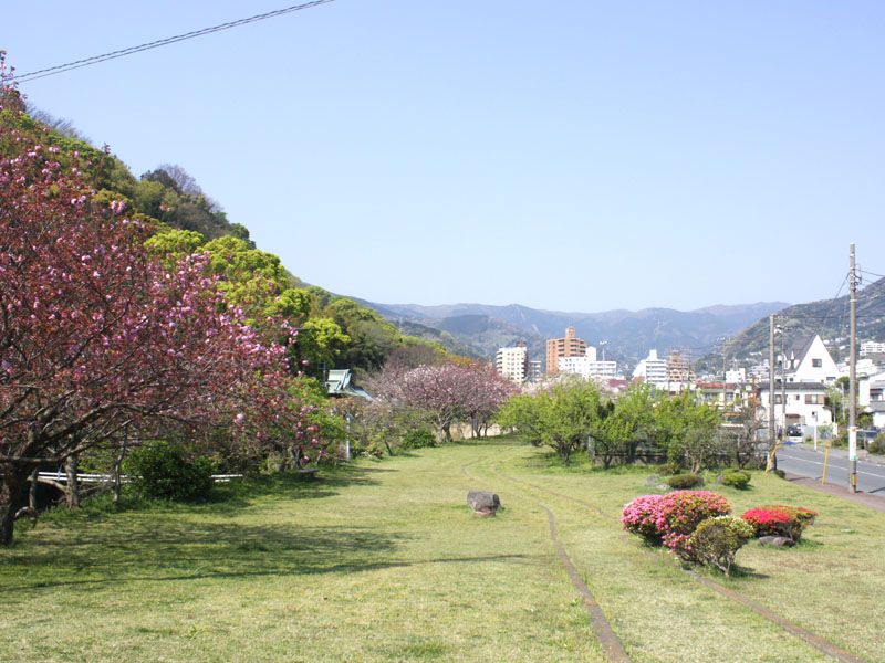 Excellent Plaza Yugawara 2LDK Apartment for Sale in Kanagawa - Thumbnail 4