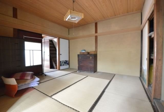 Taisho Era Townhouse for Rent in Sado City, Niigata - Thumbnail 2