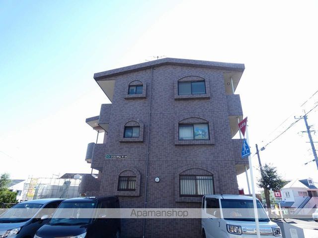 2DK Apartment for Rent in Kagoshima City, 36.3 sqm - Thumbnail 2