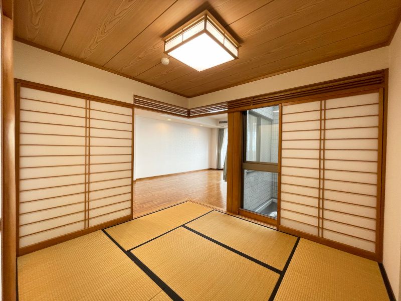 Domaine Atami Izusan 2LDK Condo with Onsen & Ocean Views - Thumbnail 4