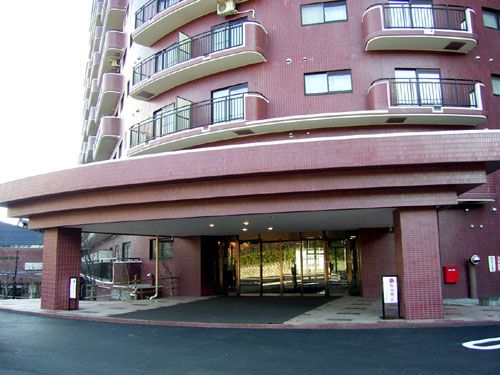 2LDK Apartment for Sale in Kusatsu, Gunma - 63.18m² - Thumbnail 2
