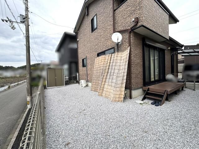 3LDK House for Sale in Nankoku City, Kochi Prefecture - Thumbnail 2
