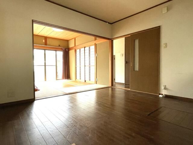 3DK House for Sale in Nagahama, Kochi City - Thumbnail 2