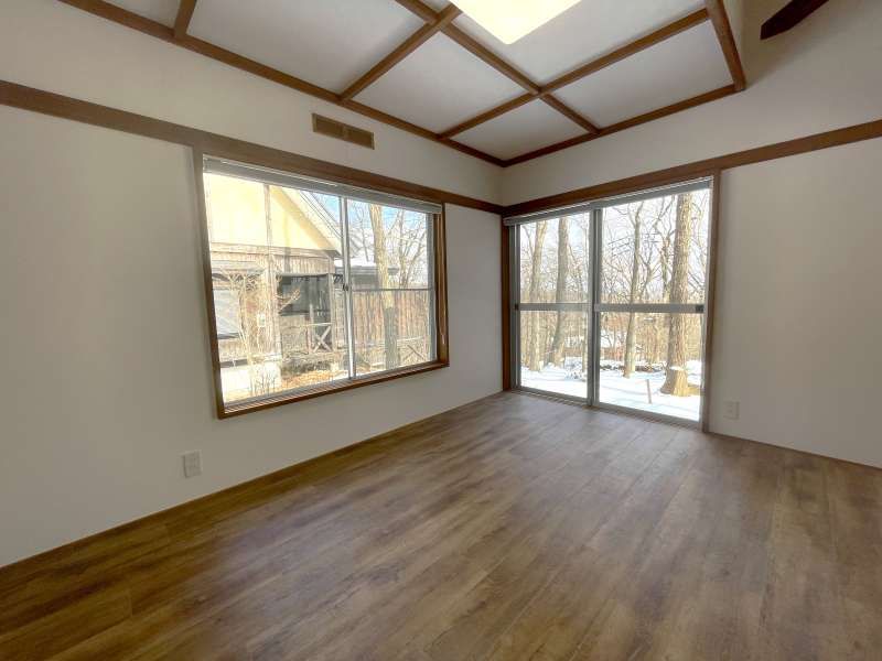 Renovated 2LDK Villa in Angel Forest Nasu with Mountain Views - Thumbnail 4