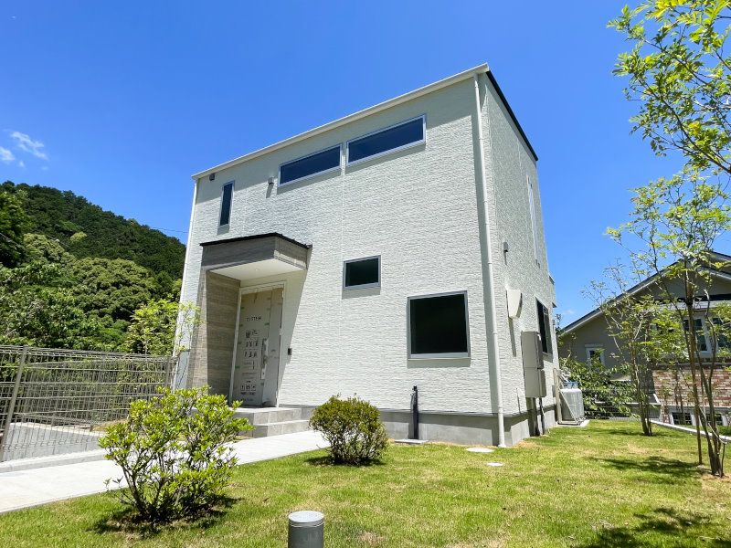 Spacious 245sqm House with Onsen in Minami-Atami, Shizuoka - Thumbnail 3