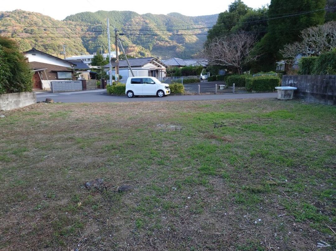 275 sqm Land for Sale in Saiki, Oita - 1 Million Yen - Thumbnail 2