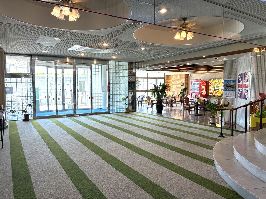 Flower Palace Shiroko Resort Condo for Sale in Chiba - Thumbnail 2