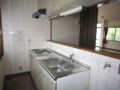 Multi-Unit Building for Sale in Kochi City, 360 sqm - Thumbnail 4