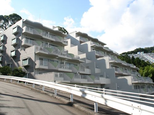 La Vie Atami 1LDK+S Condo for Sale in Atami, Shizuoka - Thumbnail 2