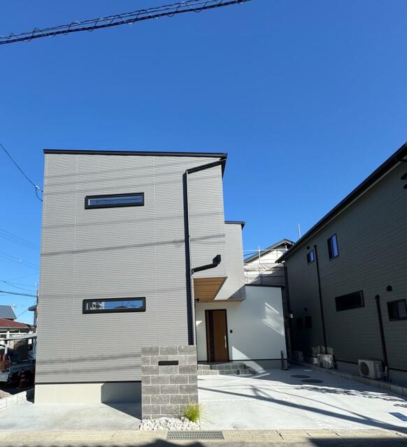 New 2LDK House in Kochi City - 96 sqm, 2 Parking - Image 1