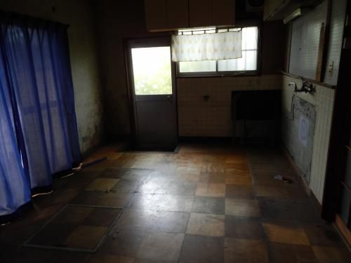 Vacant House Bank Property in Kasaoka, Okayama for Renovation - Thumbnail 4