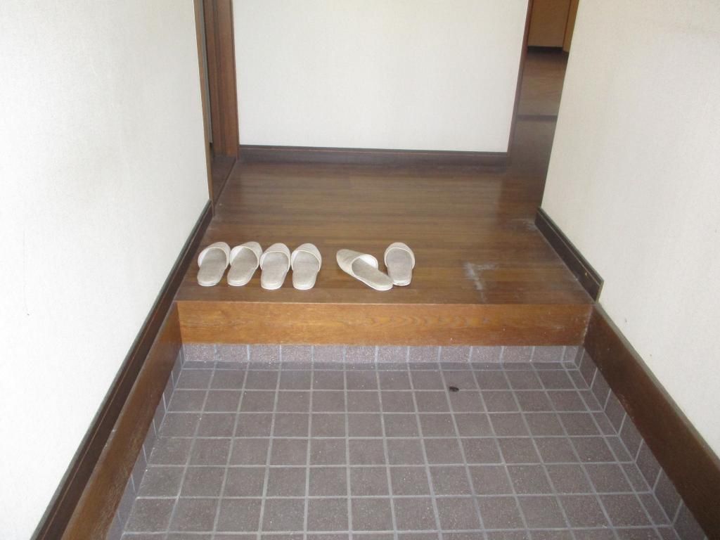 5DK Vacant House for Sale in Quiet Kasaoka, Okayama - Thumbnail 3