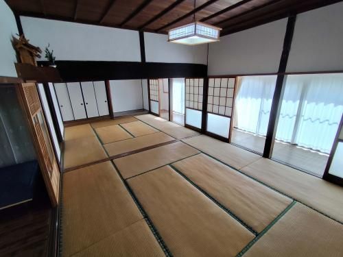 Traditional 6LDK House for Sale in Nagomi, Kumamoto - Thumbnail 3