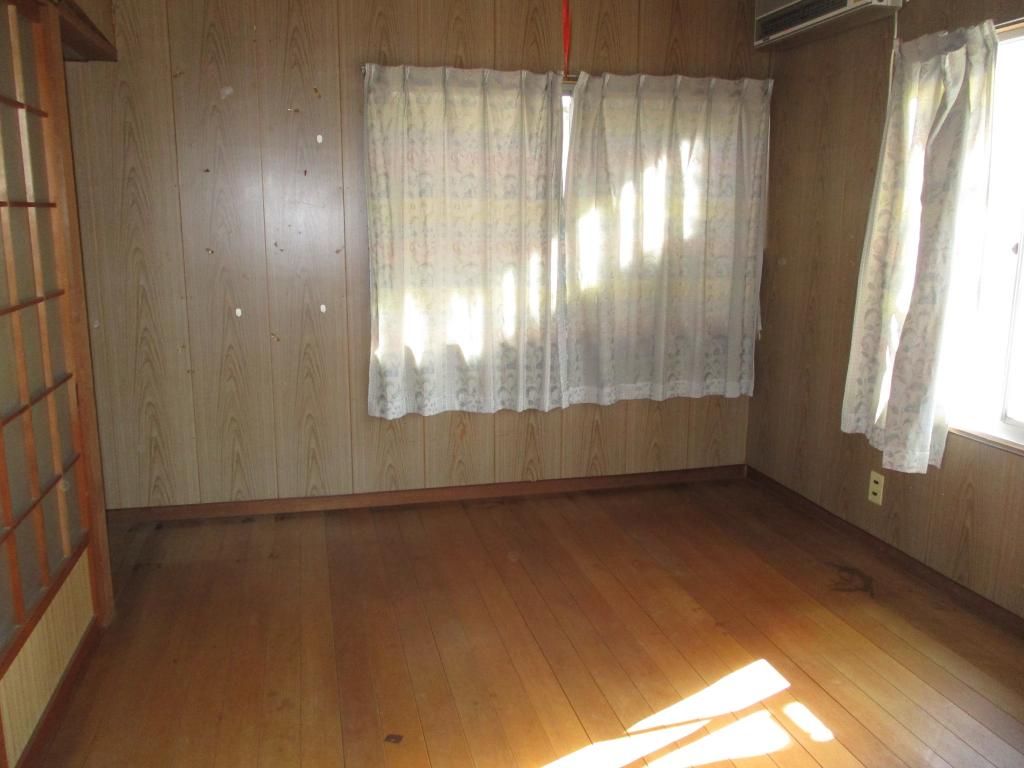 5DK House for Sale in Kasaoka, Okayama - Akiya Bank Listing - Thumbnail 3