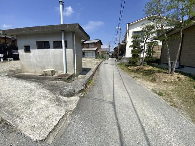 1974 Renovation Project House on Large Lot in Kasai City - Thumbnail 2