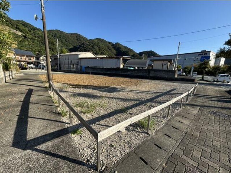 Residential Land for Sale in Quiet Yawatahama, Ehime - Thumbnail 4