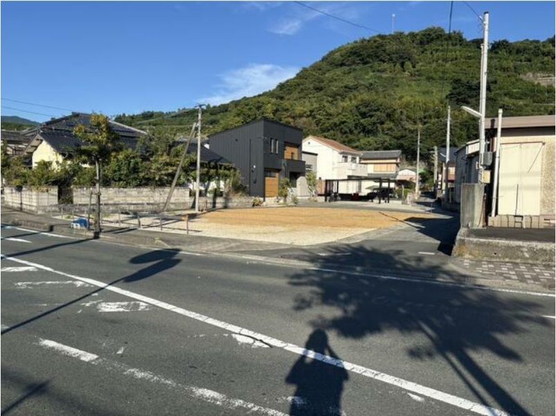 Residential Land for Sale in Quiet Yawatahama, Ehime - Thumbnail 3