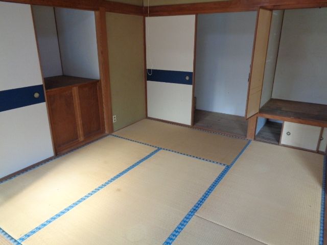 Spacious 5DK Rental House with Sunlit Engawa in Yatsushiro - Thumbnail 3
