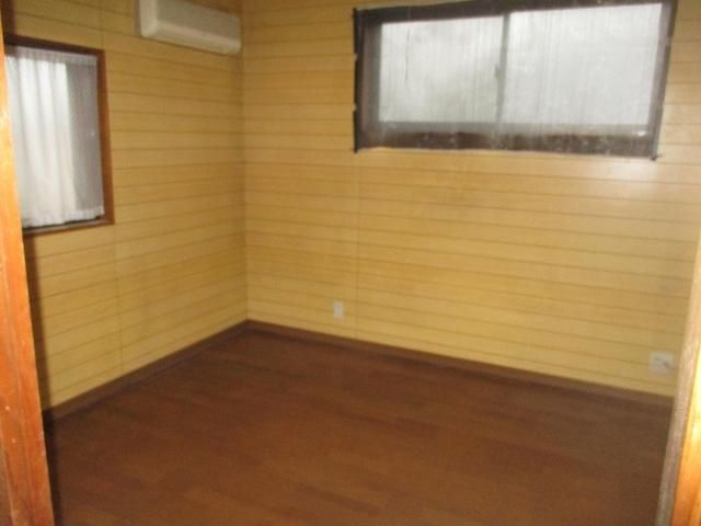 5DK Detached House for Sale in Higashihiroshima, Hiroshima - Thumbnail 2