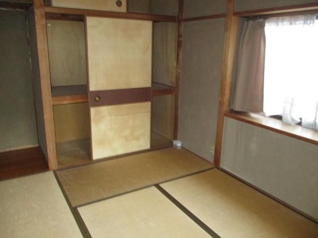 5DK Detached House for Sale in Higashihiroshima, Hiroshima - Thumbnail 3