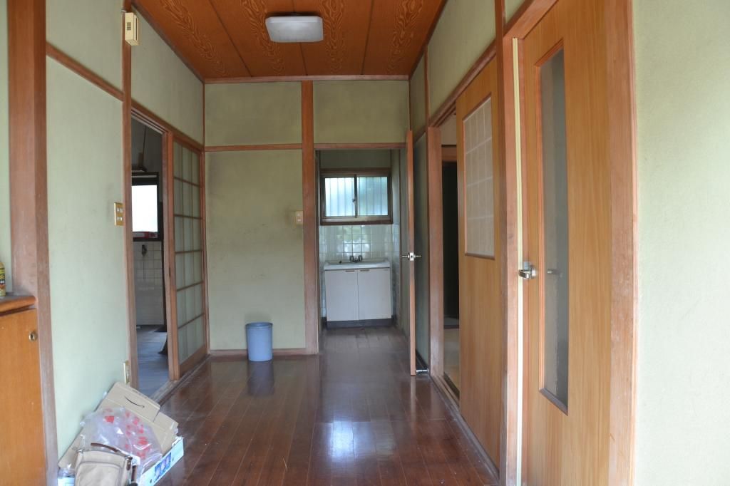 Spacious 3LDK House Near JR Ikedani Station - Thumbnail 4