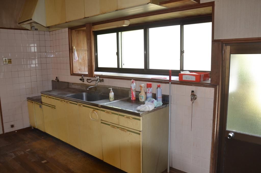 Spacious 3LDK House Near JR Ikedani Station - Thumbnail 3