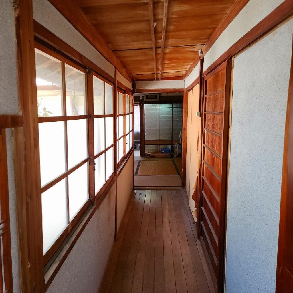 116-Year-Old 9LDK House on Awaji Island with 358sqm Land - Thumbnail 3