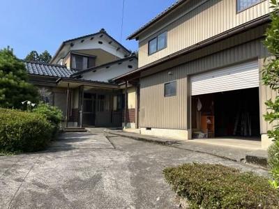 7DK Detached House for Sale in Awara, Fukui - Akiya Bank Property — Image 1, Awara, Fukui