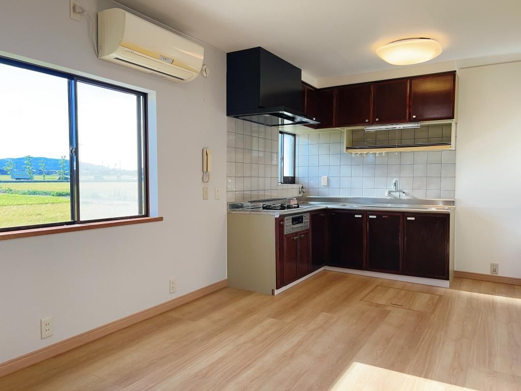 4LDK House for Sale in Quiet Fukui City Neighborhood - Thumbnail 3