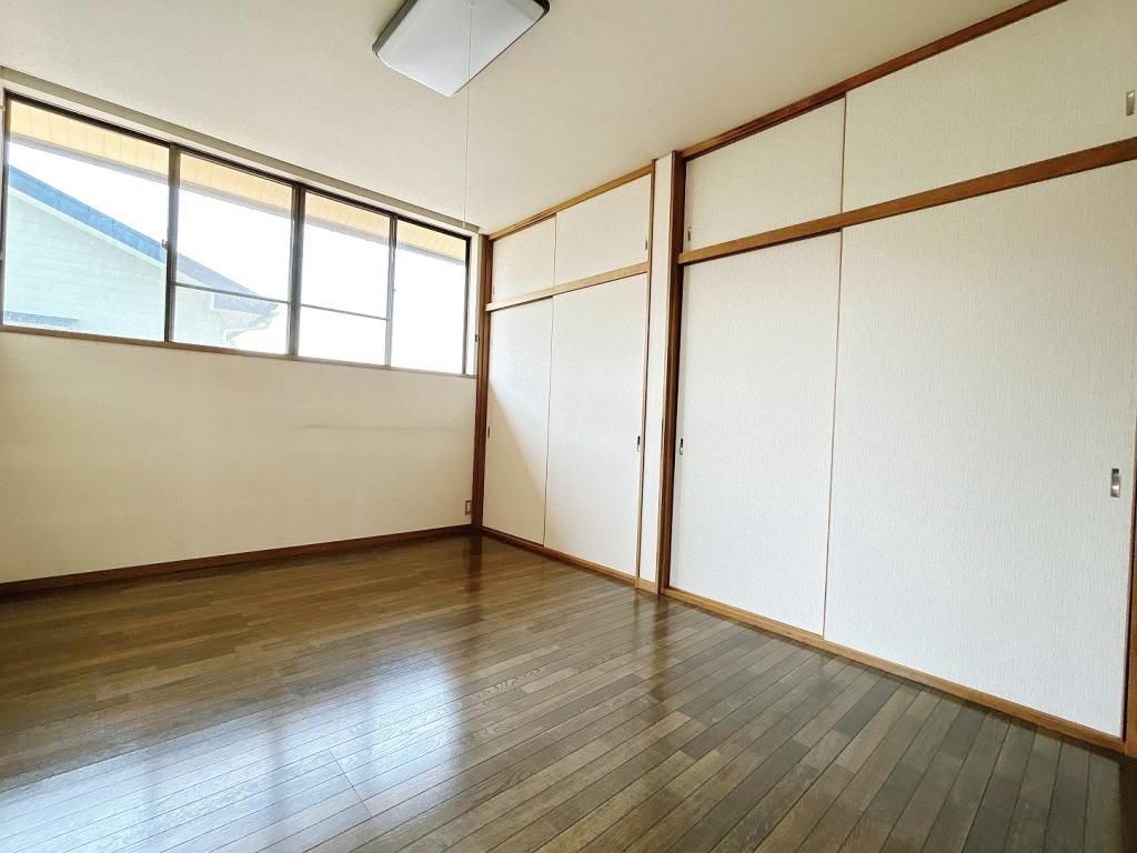 4LDK House for Sale in Quiet Fukui City Neighborhood - Thumbnail 4