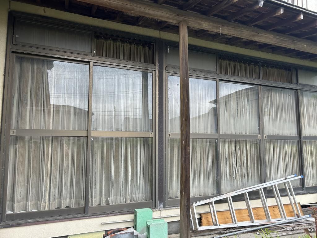 Old House on Land for Sale in Quiet Sanjo City Neighborhood - Thumbnail 4