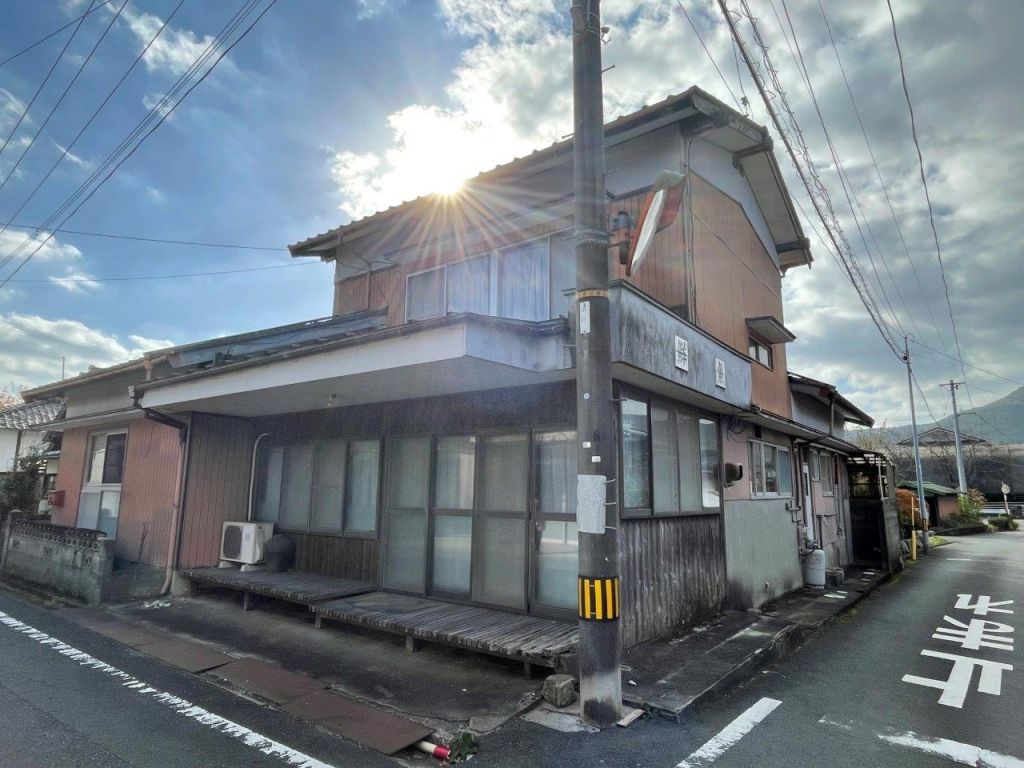 7K Traditional House with Garden in Seiyo City, Ehime - Main Image