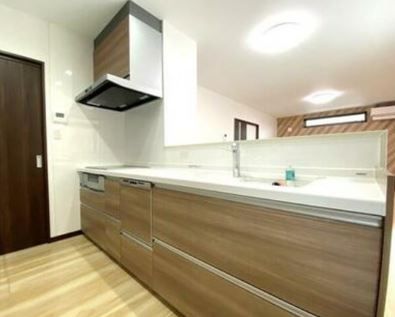 Modern 4-Bedroom House in Oita City, Built 2021 - Image 1