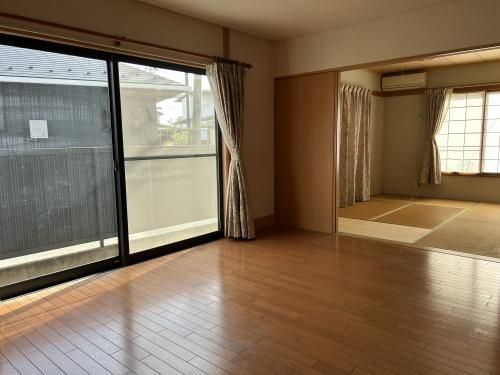 Two-House Compound for Multi-Generational Living in Fukushima City - Thumbnail 4