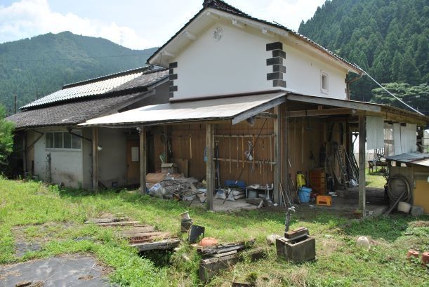 5DK Kominka for Self-Renovation in Nishiawakura Village, Okayama - Thumbnail 3