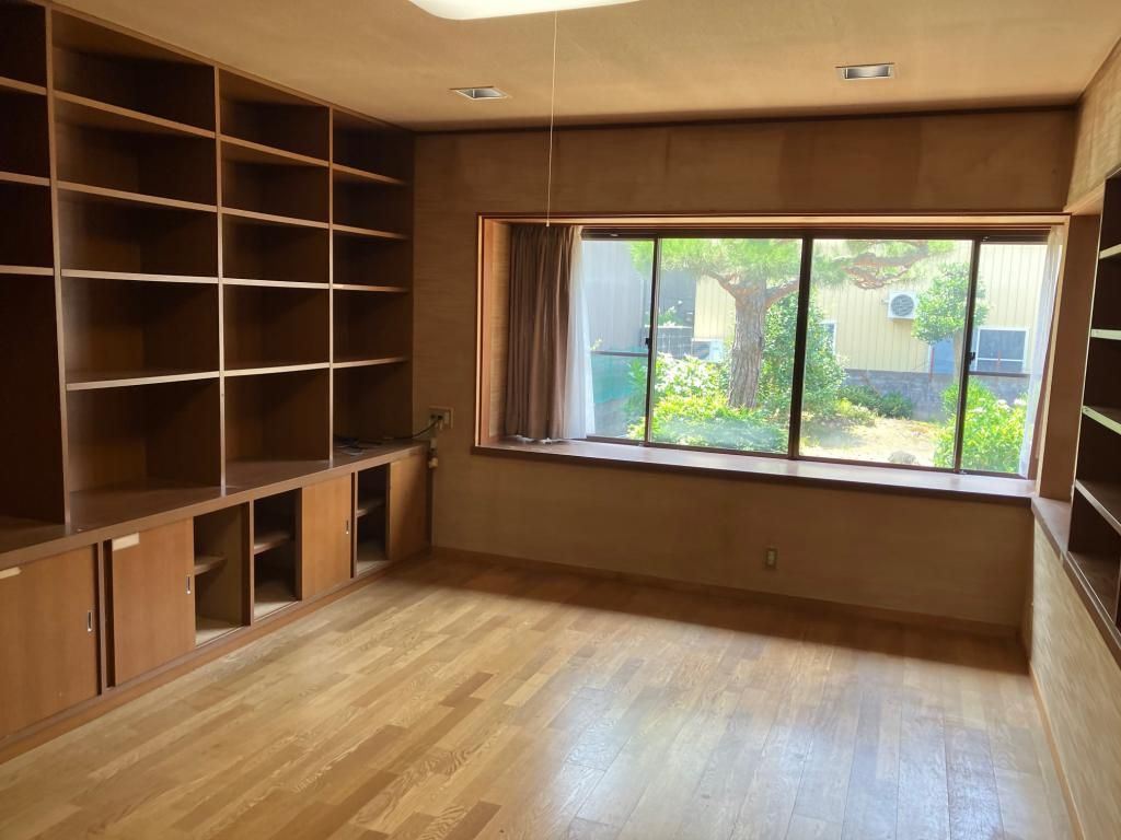 Spacious 6LDK Wooden House for Sale in Fukui City - Thumbnail 3