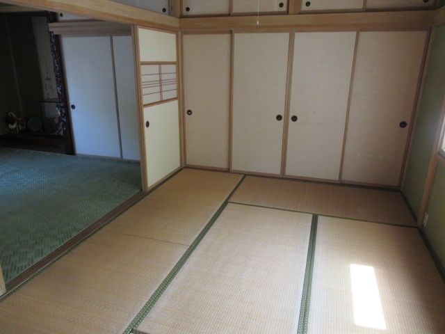 Large 3-Story Rental House in Echizen Town, Fukui - Thumbnail 3