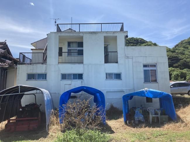 7LDK Concrete Home for Sale Near Sea in Hagi, Yamaguchi - Thumbnail 2