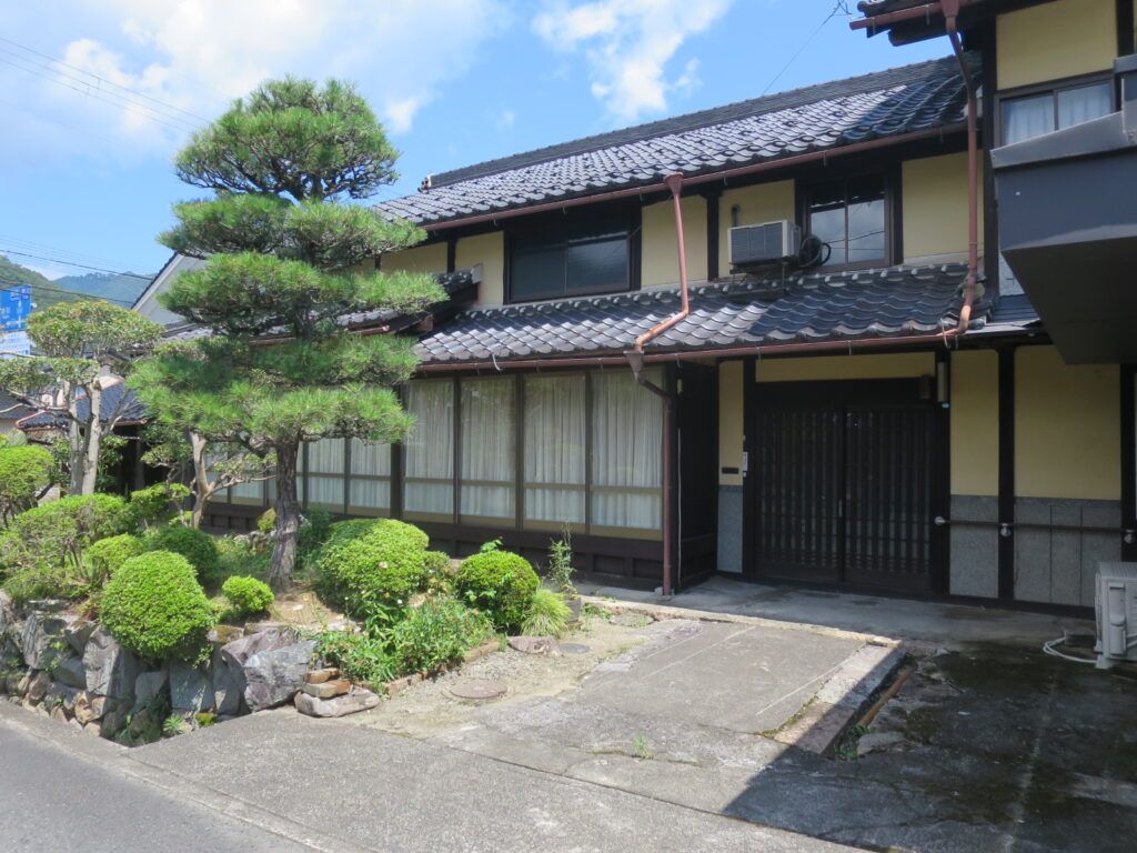 Traditional Japanese House with Storehouse for Sale in Asago, Hyogo - Thumbnail 3