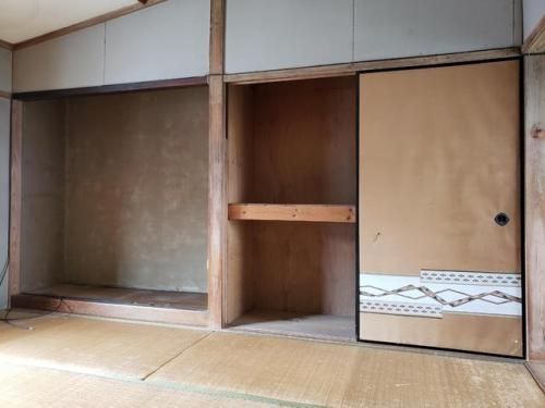Century-Old 1926 Wooden House for Sale in Takehara, Hiroshima - Thumbnail 3