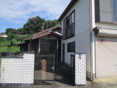Two-Story Garage Home in Taku City, Saga Prefecture — Image 1, Taku, Saga