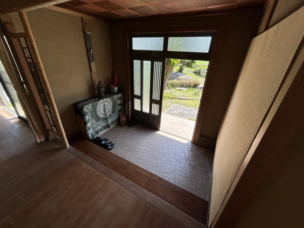 7DK House with Mountain View on Large Corner Lot in Imabari - Thumbnail 3