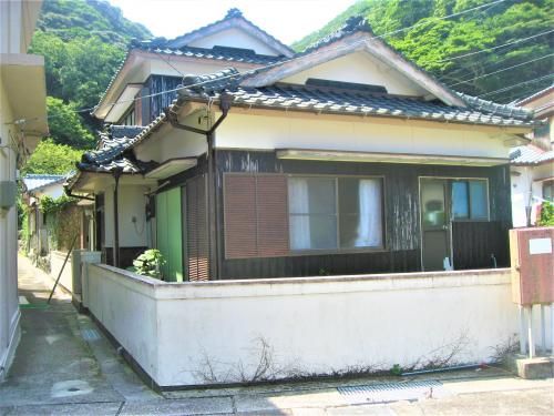 Island Home in Hizirishima, Ehime - 4LDK House with Sea Views - Main Image