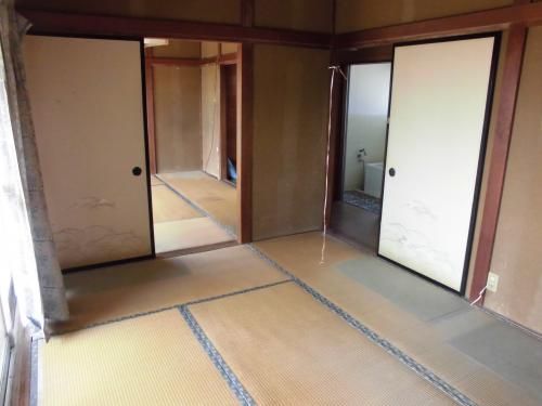 Omitama Akiya: 3K House on 908 sqm Land Near Takahama Station - Thumbnail 3
