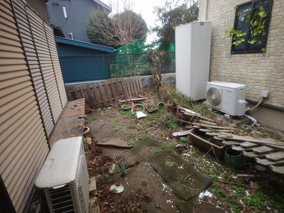 Land for sale (old house available) Hirakata Ainokawa 21 minutes walk from Takeri Station | Koshigaya Vacant House Bank (Koshigaya City, Yoshikawa City, Matsubushi Town) — Garden, Koshigaya, Saitama