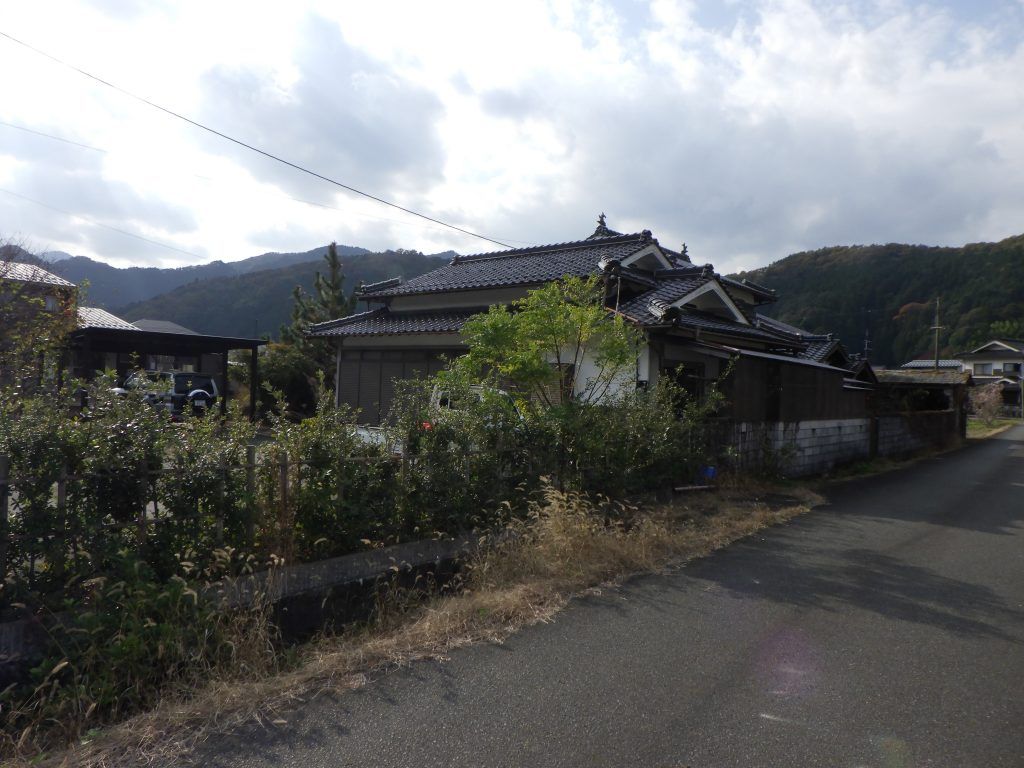 Spacious 227㎡ House on 620㎡+ Land in Asago City, Hyogo - Thumbnail 2