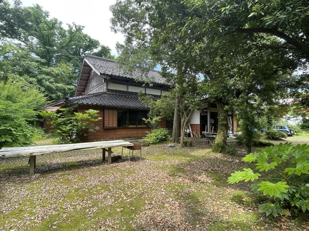 Former Kominka Cafe House for Sale on 3109 sqm Land in Kashiwazaki - Thumbnail 2
