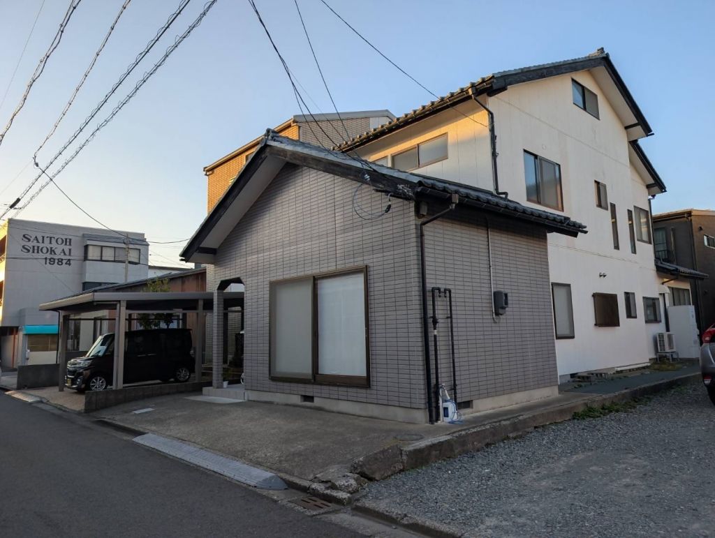 4LDK Family House for Sale in Quiet Fukui City Neighborhood - Thumbnail 2