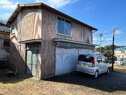 5DK Detached House for Sale in Satsuma Town, Kagoshima - Thumbnail 3