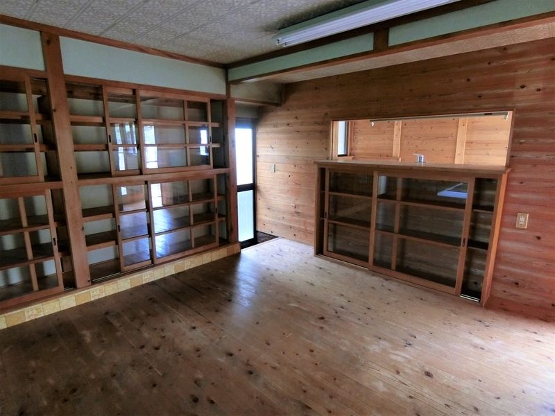 Charming 8LDK Traditional Japanese House for Sale in Aki City, Kochi - Thumbnail 4